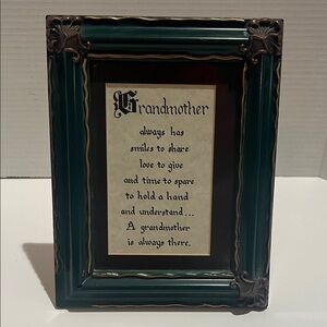 Grandmother Note In Elegant Green and Gold Photo Frame